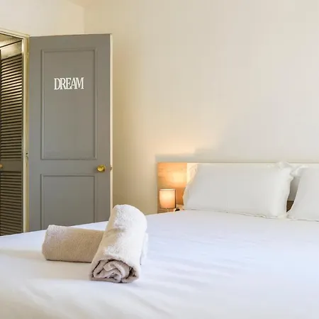 Apartamento Marina With Sea Views, Pool And Parking