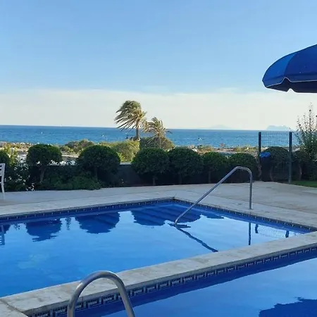 Marina With Sea Views, Pool And Parking