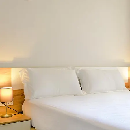 아파트 Marina With Sea Views, Pool And Parking