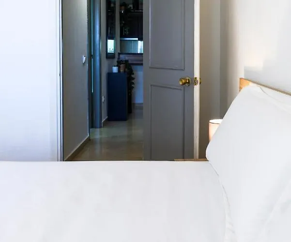 Marina With Sea Views, Pool And Parking Апартаменты