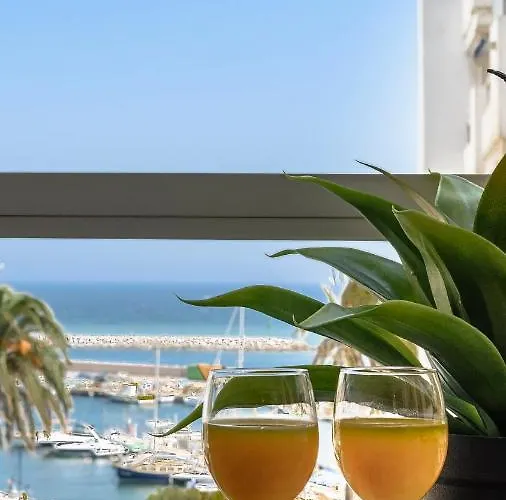 Апартаменты Marina With Sea Views, Pool And Parking Эстепона