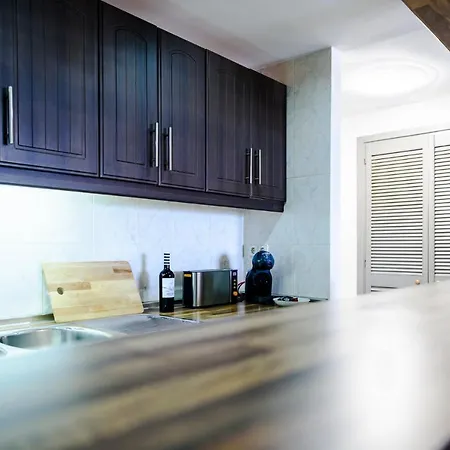 Appartement Marina With Sea Views, Pool And Parking *