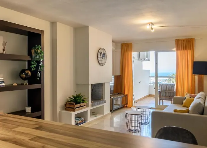 Marina With Sea Views, Pool And Parking Appartement Estepona