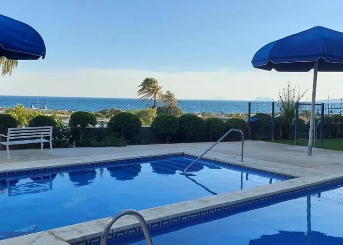 Marina With Sea Views, Pool And Parking