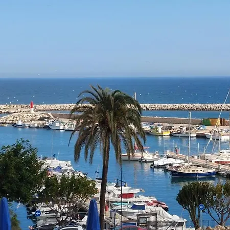 Marina With Sea Views, Pool And Parking *