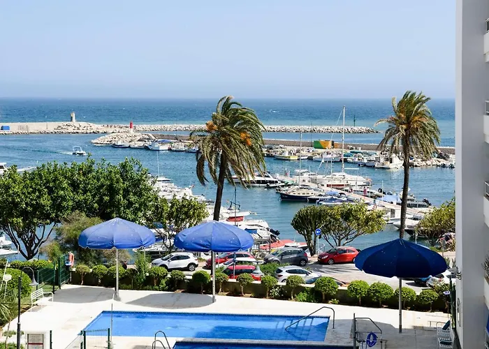 Marina With Sea Views, Pool And Parking